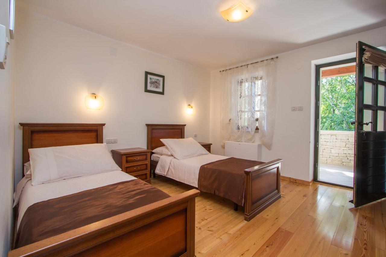 Villa Kringa Tinjan Dış mekan fotoğraf