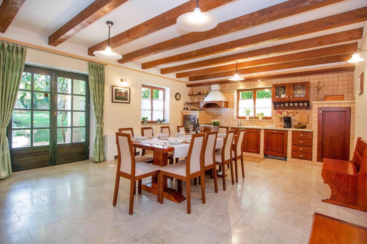 Villa Kringa Tinjan Dış mekan fotoğraf