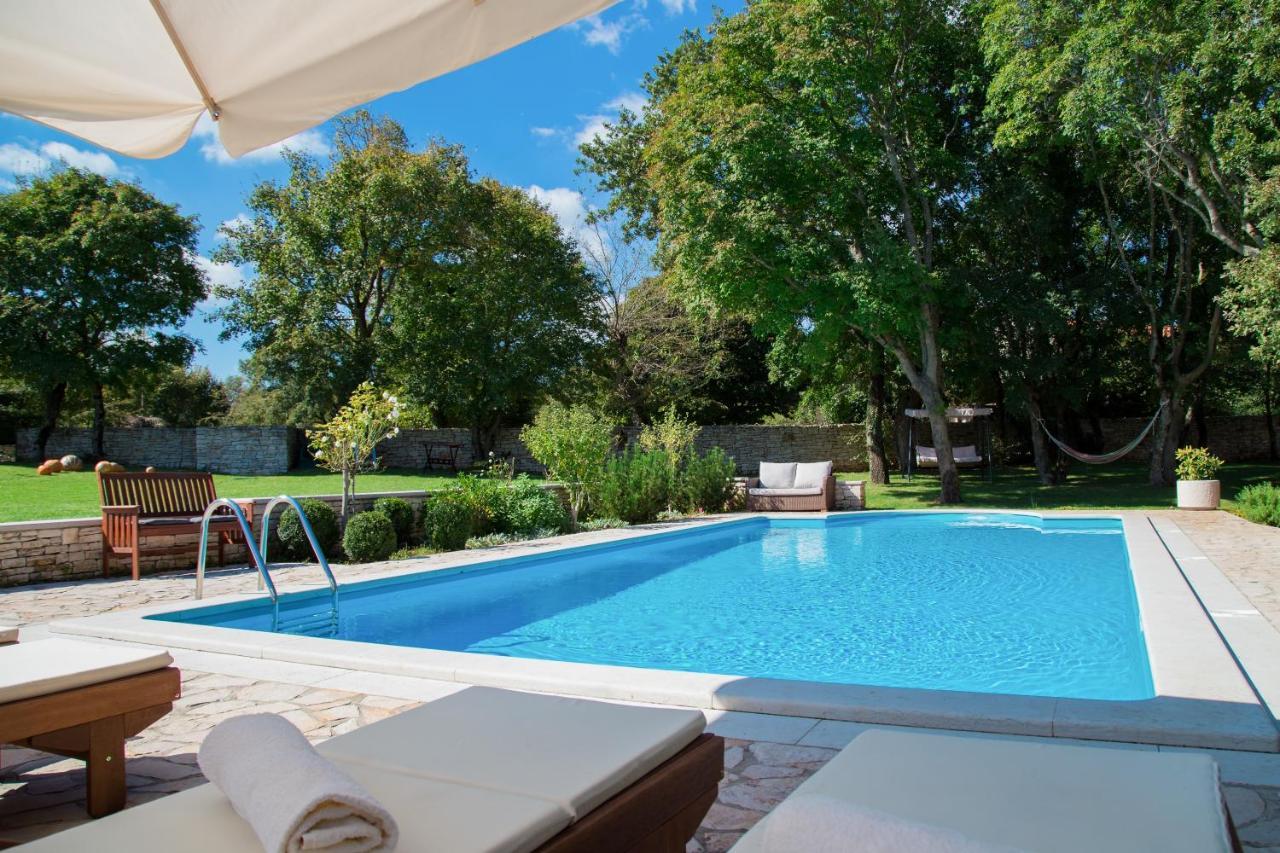 Villa Kringa Tinjan Dış mekan fotoğraf