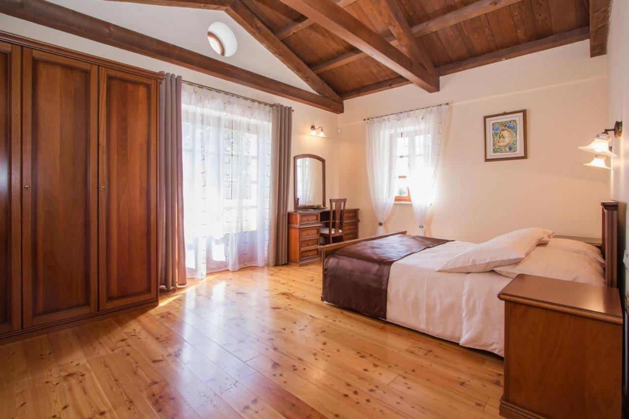 Villa Kringa Tinjan Dış mekan fotoğraf